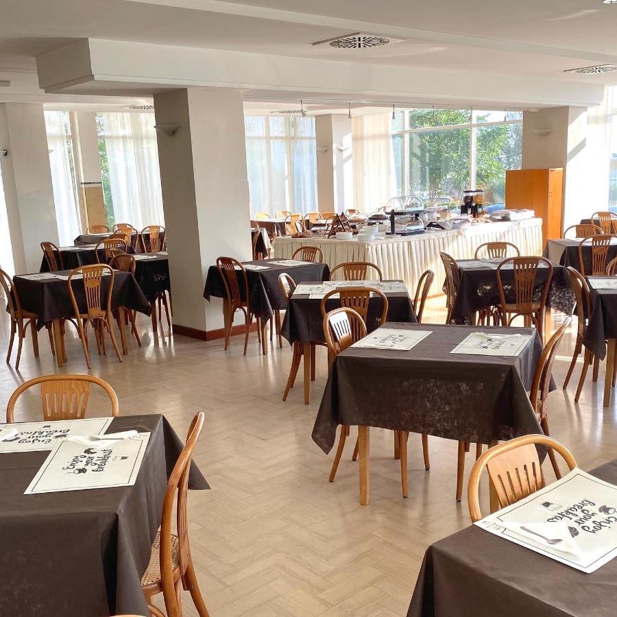 Hotel Audi Frontemare Rimini Dış mekan fotoğraf